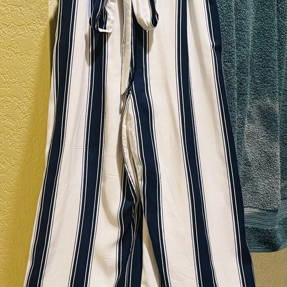 NWT white and blue jumpsuit...never worn and in excellent condition... - Picture 4 of 8